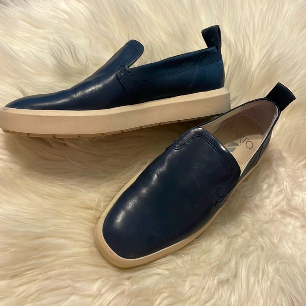 SARTO by Franco Sarto, navy blue, leather platform loafers, EUC, 6.5M.